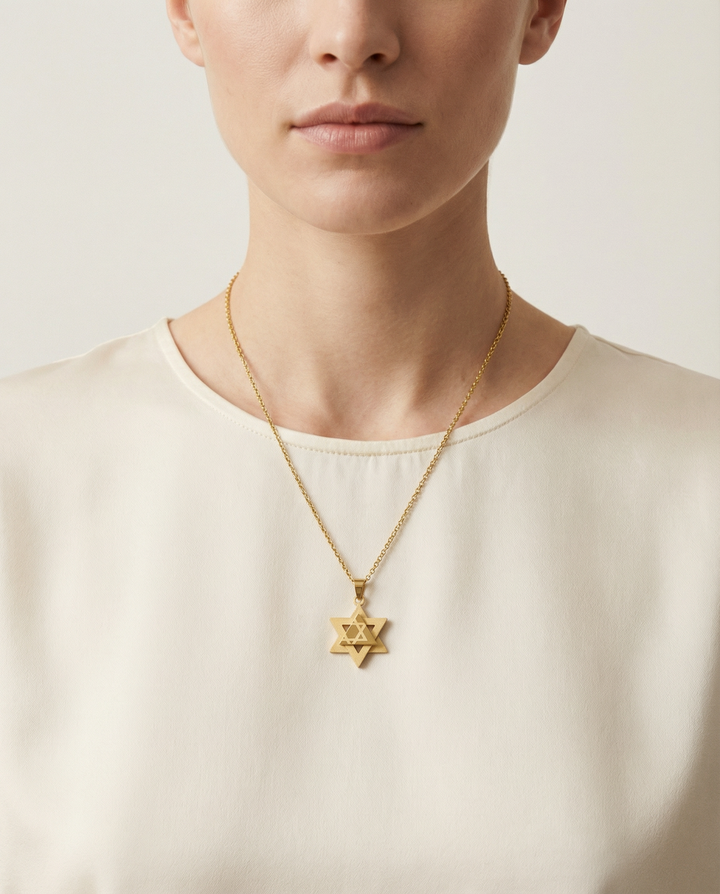 Modernt 3D Davidsstjärna halsband – 18K guld